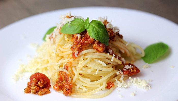 Lebih Baik tidak Makan Pasta atau Roti di Pesawat, Ini Alasannya